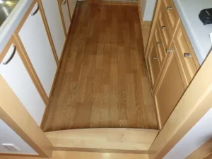 余り物のクッションフロアを重ねた様子