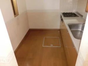 リフォームする前のキッチンの床の様子